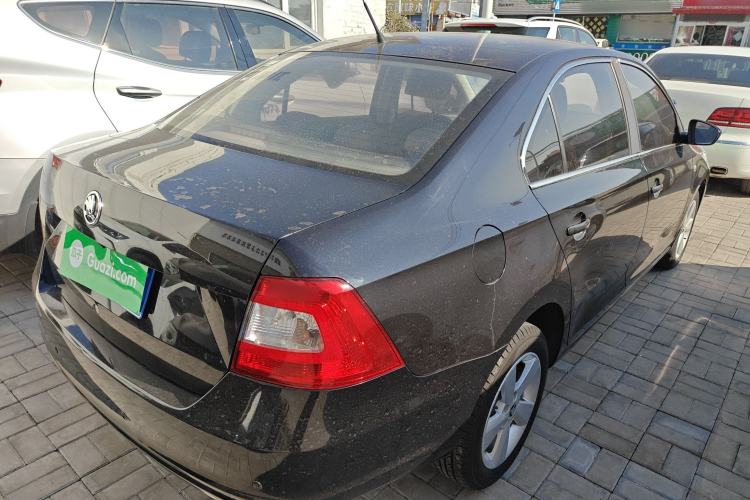 Used Skoda Rapid 2015 1.4L Manual Enjoyment Model