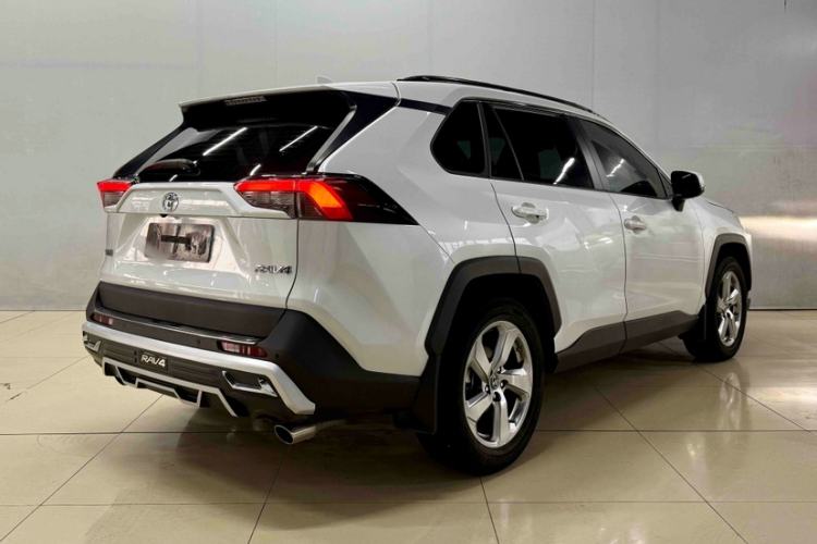 Used Toyota RAV4 2022 2.0L CVT Two-Wheel Drive Fashion Plus Edition