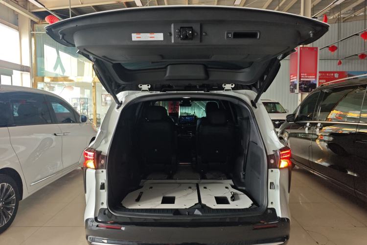 Used Toyota SIENNA 2023 2.5L Hybrid Deluxe Edition