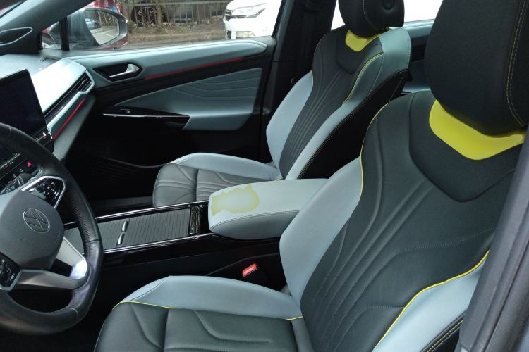 Used Volkswagen ID.4 X 2023 Ultra-Intelligent Long-Range Version
