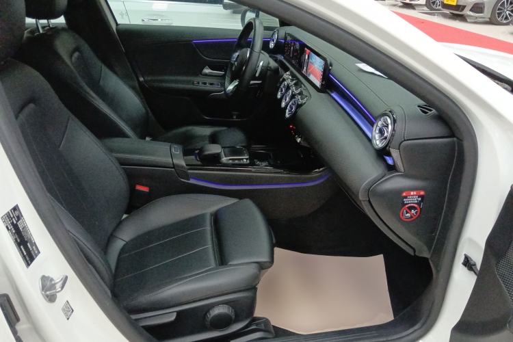 Used Mercedes-Benz A-Class 2022 Restyled A 200 L Sport Sedan Fashion Version
