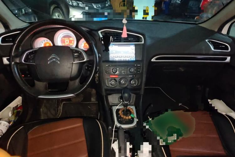 Used Citroen C4L 2015 1.2T Automatic Luxury Edition Center Console