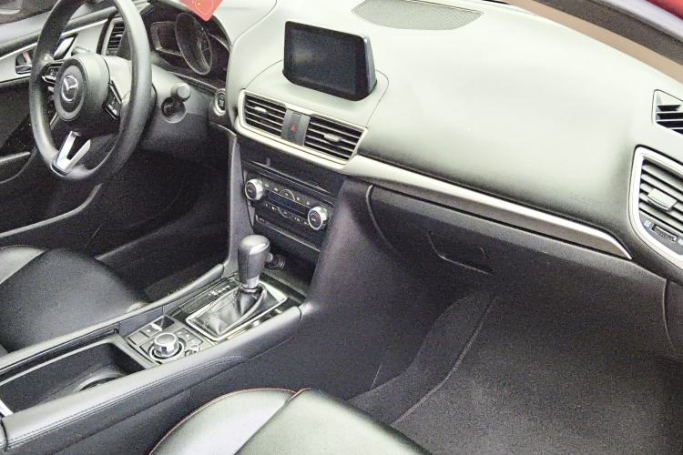 Used Mazda Mazda 3 Axela 2017 Sedan 1.5L Automatic Luxury Model Emission Standard China V
