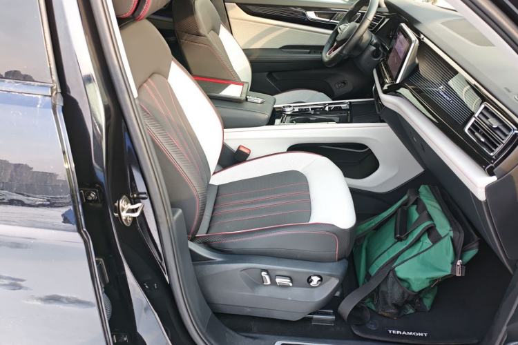 Used Volkswagen Teramont X 2024 380TSI Four-Wheel Drive Longxiang Edition Right Front Seat