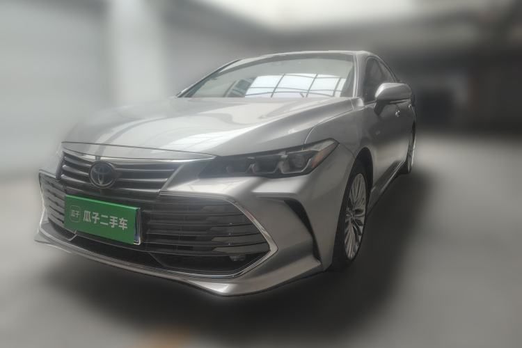 Used Toyota Avalon 2019 Dual-Engine 2.5L XLE Prestige Version China VI Standard