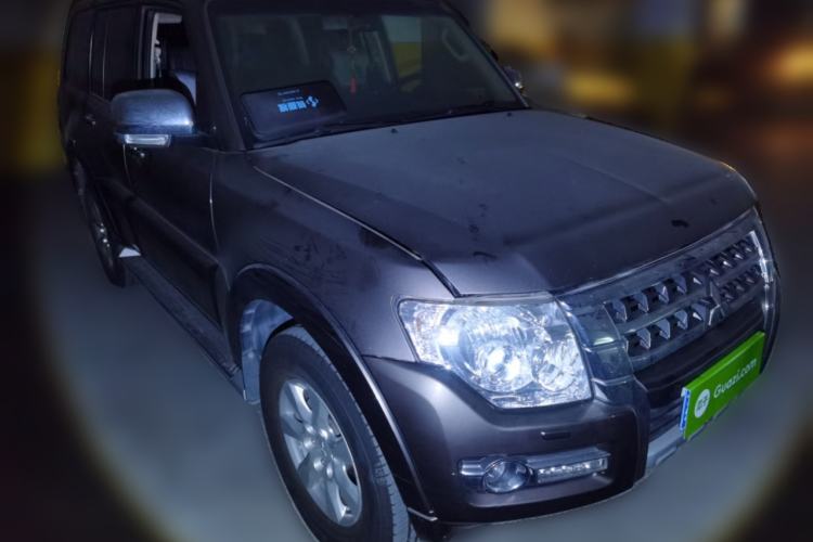 Used Mitsubishi Pajero 2016 3.0L Automatic Luxury Version China V Standard Front Right 45 Deg