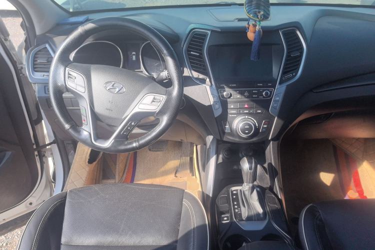 Used Hyundai Santa Fe 2017 2.4L Automatic Two-Wheel Drive Smart Version 5 Seats