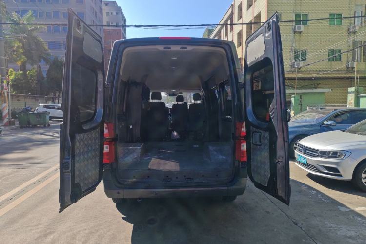 Used Foton Toano 2023 Cummins 2.8T Manual Jixiang Multi-Function Long-Wheelbase Mid-Roof Model with Rear Dual Tires Available in 7/9-Seater Configurations Trunk