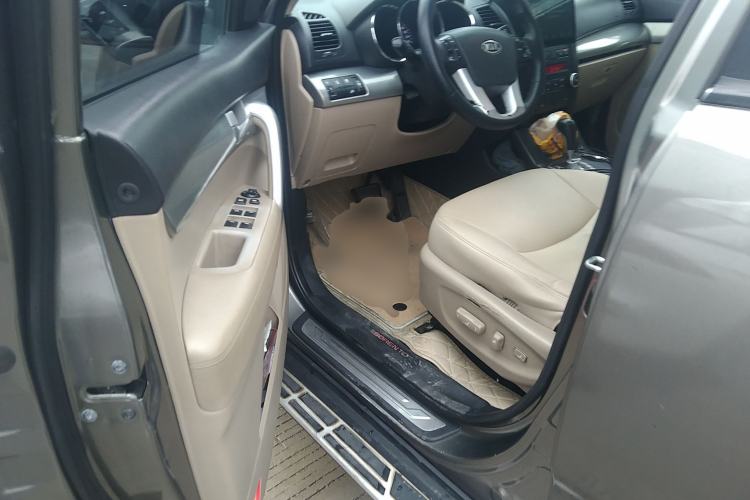 Used Kia Sorento 2010 2.2T Diesel Luxury Edition Driver Seat