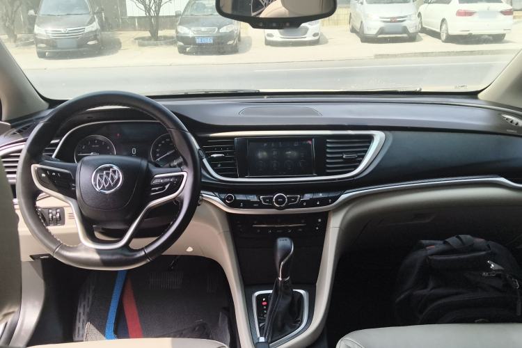 Used Buick GT 2019 15T Dual-Clutch Connected Elite Model China VI Center Console