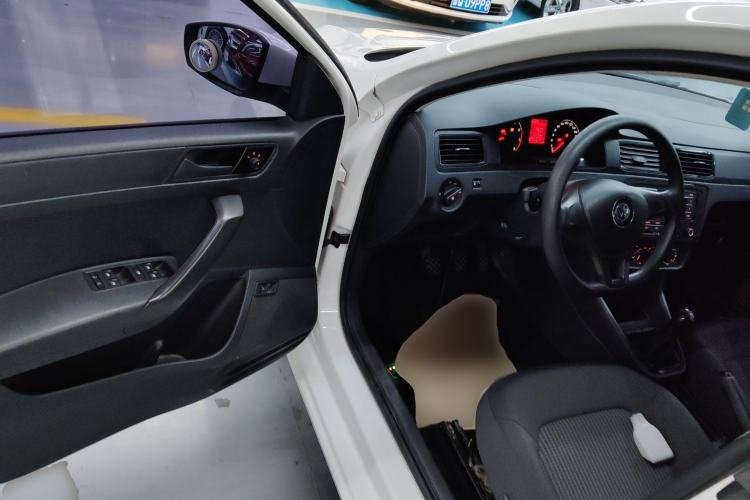 Used Volkswagen Santana 2016 1.6L Manual Fashion Edition