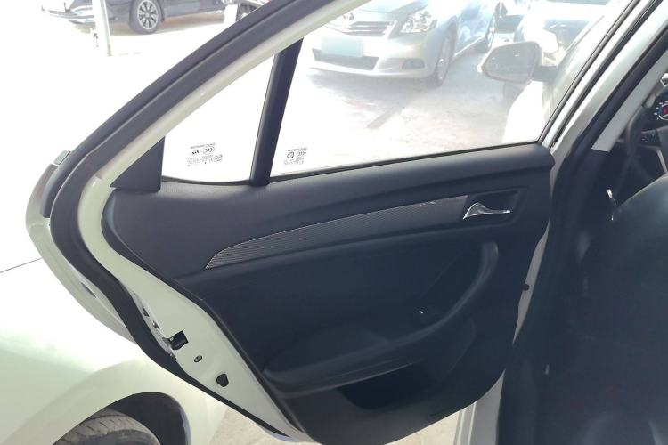 Used Roewe 360 2015 1.5L Automatic Luxury Edition