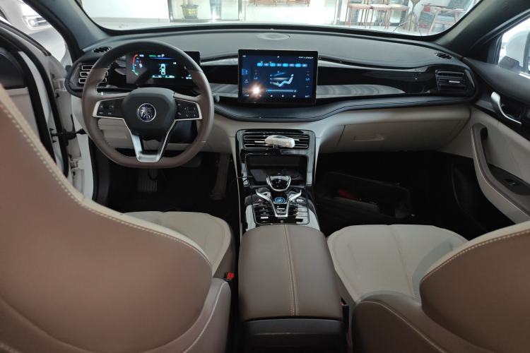 Used BYD Qin PLUS 2024 HONOR Edition DM-i 55KM Leading Model
