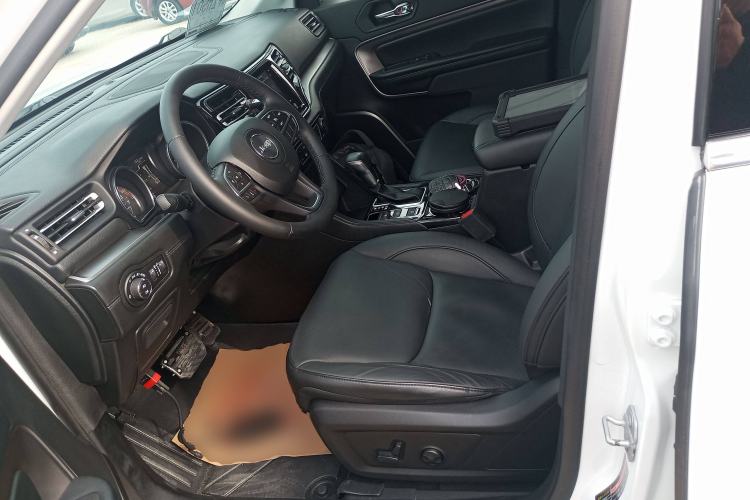 Used Jeep Commander 2018 2.0T Two-Wheel Drive Enjoyment Version China VI Emission Standard
