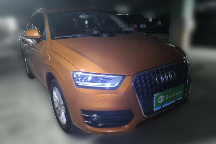 Used Audi Q3 2015 30 TFSI Comfort Model Front Right 45 Deg