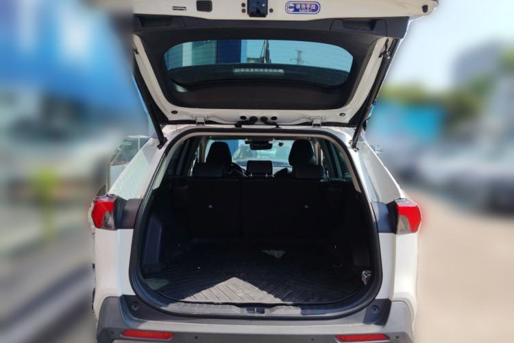 Used Toyota RAV4 2022 Dual-Engine 2.5L E-CVT Four-Wheel Drive Elite Plus Edition Trunk