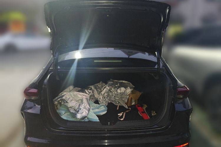 Used GAC Trumpchi EMPOW 2021 270T DCT J15 Version Trunk