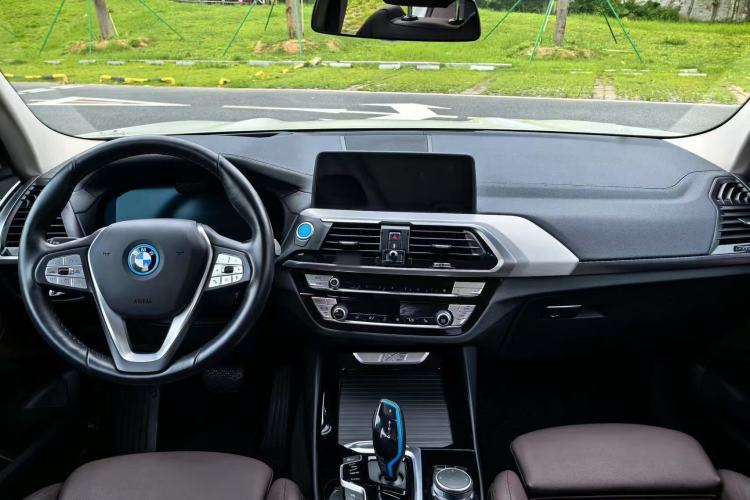 Used BMW iX3 2021 Leading Type
