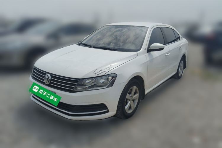 Used Volkswagen Lavida 2015 1.6L Manual Fashion Edition