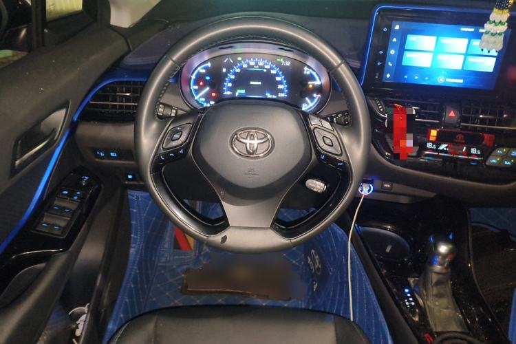Used Toyota C-HR 2021 Dual-Motor 2.0L E-CVT Luxury Edition Steering Wheel