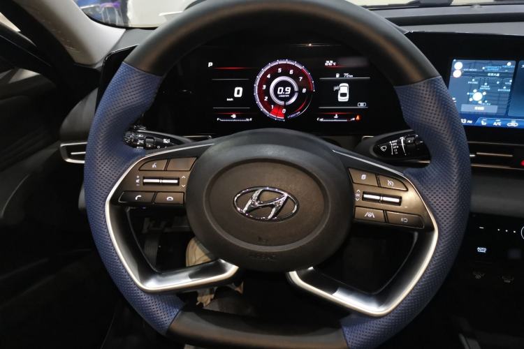 Used Hyundai Elantra 2021 1.5L CVT LUX Prestige Edition
