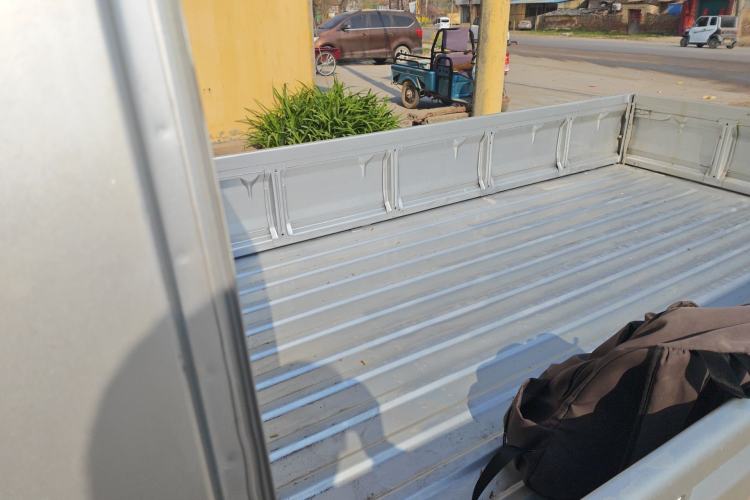 Used Wuling Zhiguang Small Truck 2020 1.2L Single Cab Left Rear Seat