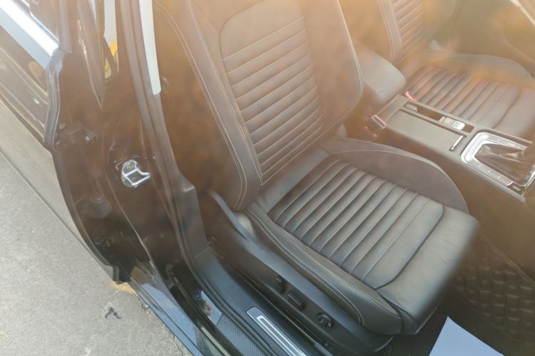 Used Volkswagen Magotan 2020 330TSI DSG Leading Model
