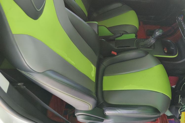 Used Roewe Clever 2021 302 km New Four-Seater Super-Efficient Version