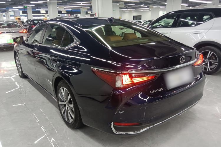 Used Lexus ES 2020 200 Excellence Edition
