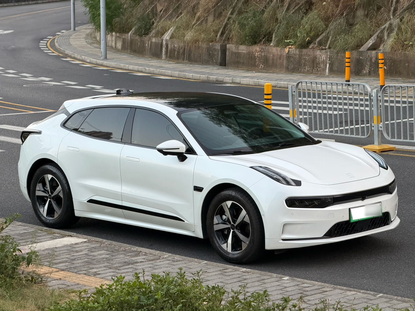 Zeekr 001 2023 WE Edition 100 kWh — снимка 3