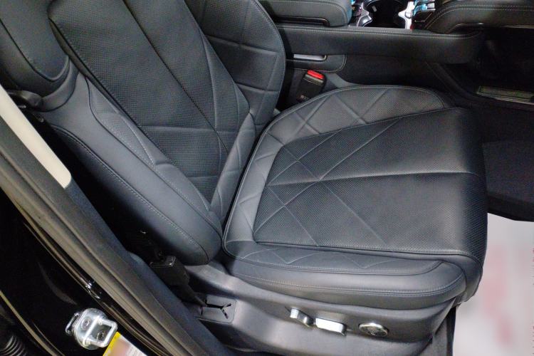 Used Formula Leopard 5 2023 Navigator Edition