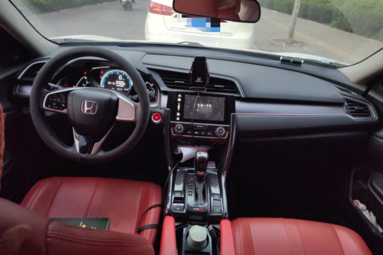 Used Honda Civic 2016 220TURBO CVT Luxury Edition
