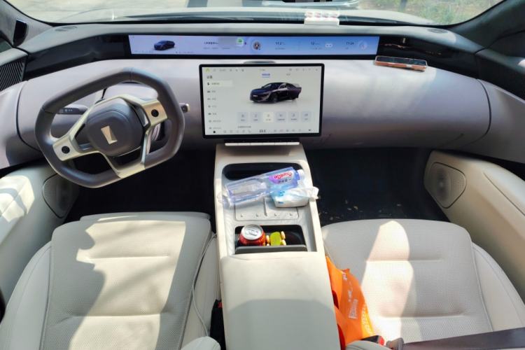 Used Avatr 12 2024 650 Three-Laser Four-Wheel Drive Performance Edition Center Console