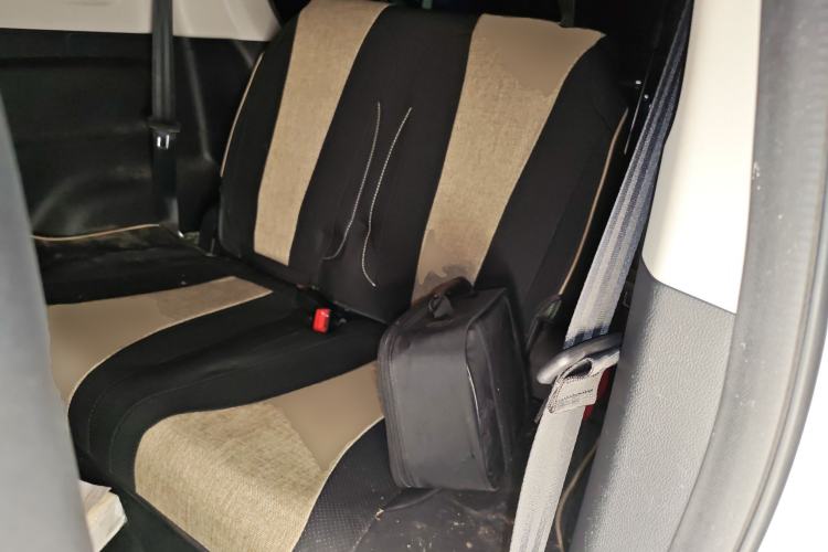 Used Roewe Clever 2021 302 km New Four-Seater Super-Efficient Version