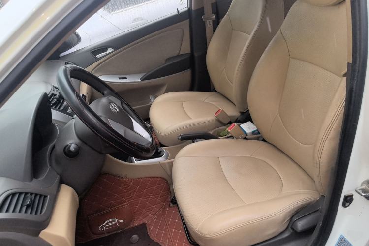 Used Hyundai Verna (older generation) 2010 Sedan 1.4L Manual BLUE Model
