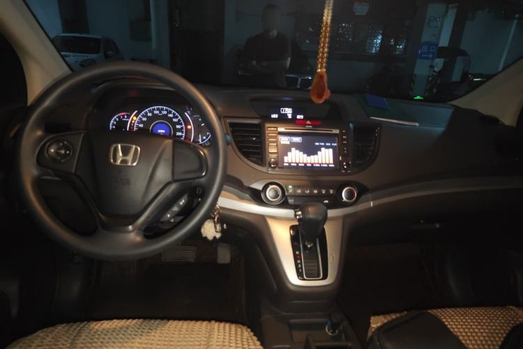 Used Honda CR-V 2012 2.0L two-wheel drive urban version
