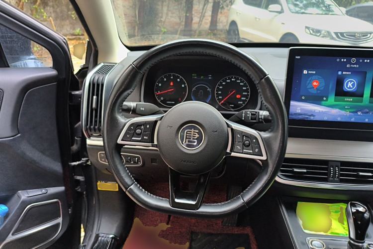 Used BYD Tang 2018 2.0T Automatic SmartConnect Luxury Edition 5 Seats China V Standard
