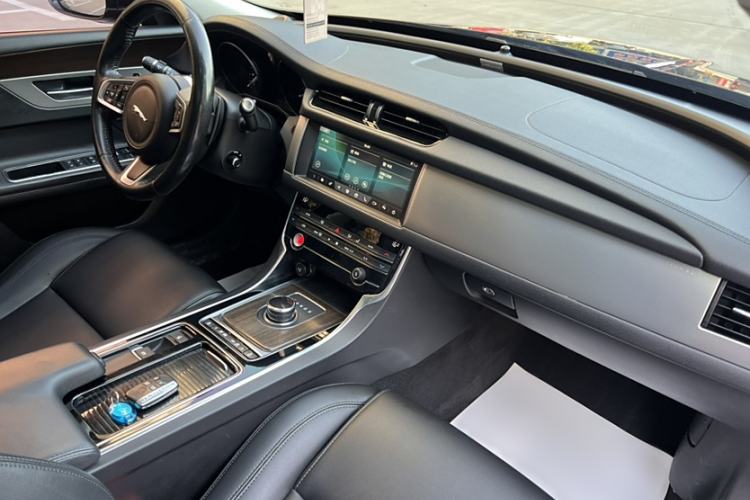 Used Jaguar XFL 2019 XFL 2.0T 200 PS Two-Wheel-Drive Elite Edition