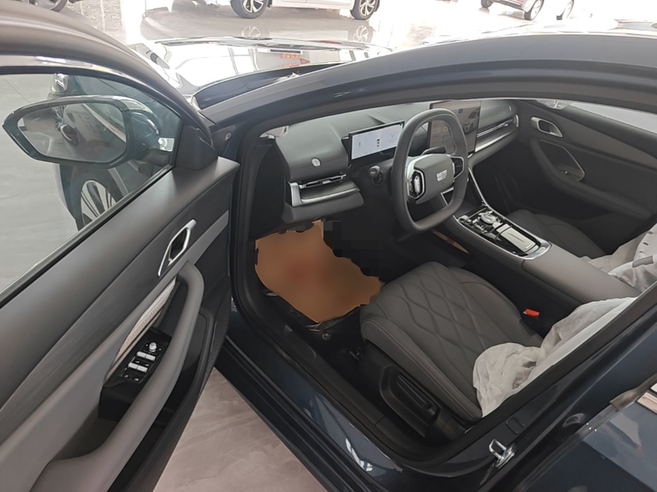 Geely Galaxy A7 2025 Model EM-i 150km Long-Distance Edition — снимка 18