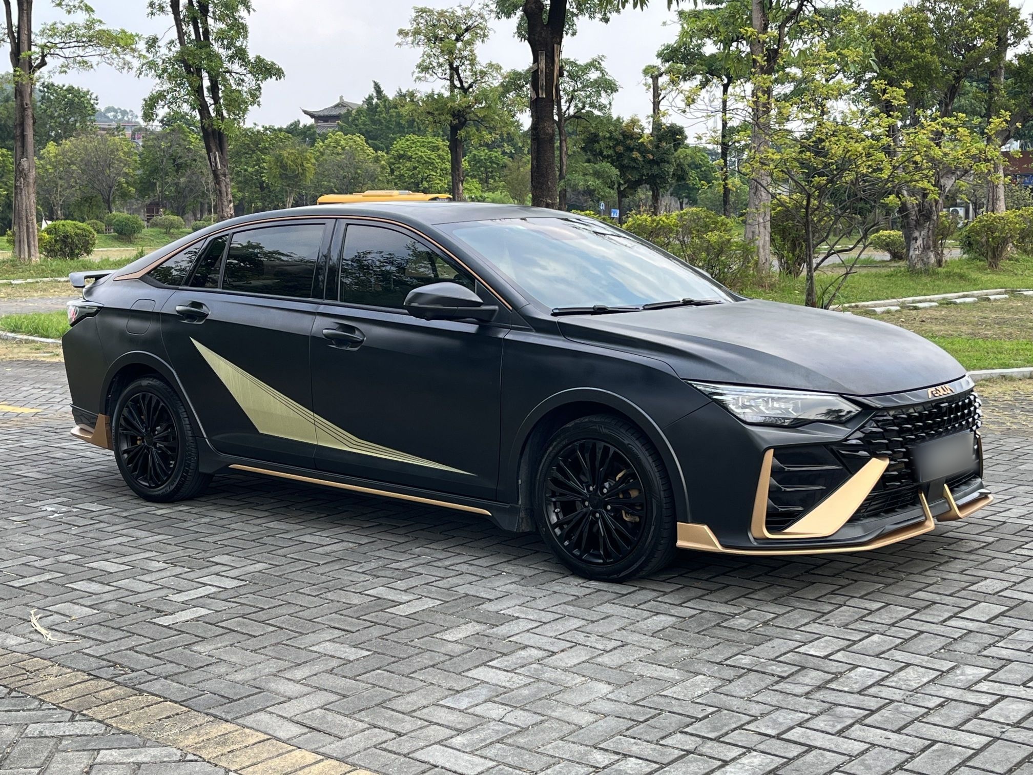 Dongfeng Aeolus Yixuan MAX 2021 1.5T Nightbreak Dawn Edition — снимка 13