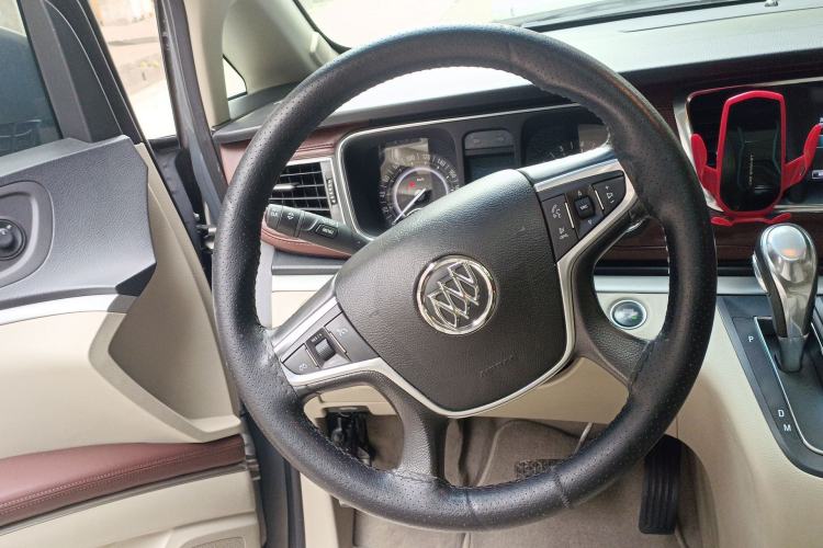 Used Buick GL8 2018 28T Luxury Model China VI Standard Steering Wheel