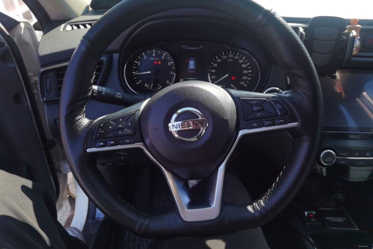 Used Nissan X-Trail 2020 2.5L XL CVT 4WD SmartConnect Advanced Edition Steering Wheel