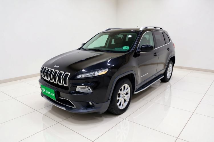 Used Jeep Cherokee 2017 2.0L Superior Edition