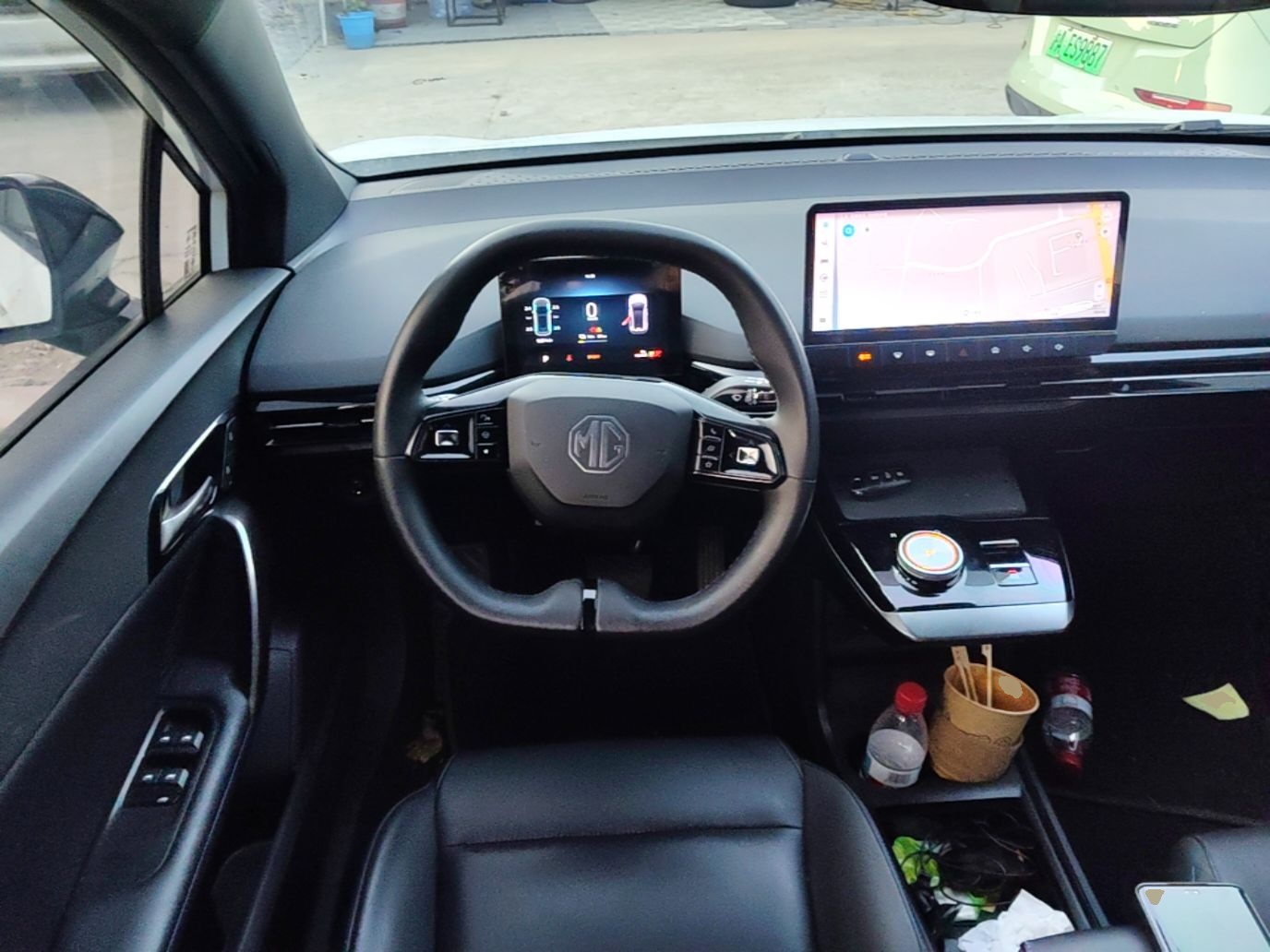 MG 4 EV 2023 415 km Range Sea-Faring Champion Edition — снимка 13