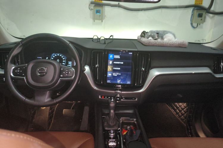 Used Volvo XC60 2019 T5 4x4 Smart Edition China V Standard