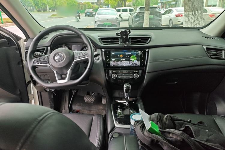 Used Nissan X-Trail 2020 2.0L XL ITS CVT 2WD SmartConnect Comfort Edition Center Console