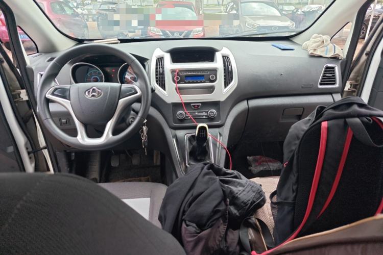 Used CHANGAN KAICHENG Ruixing S50 2018 S50V 1.5L Logistics Version 7 Seats China VI Standard Center Console