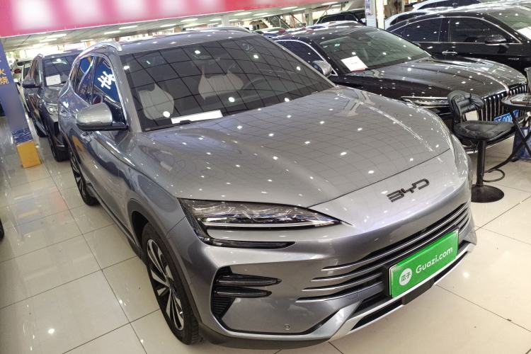 Used BYD Song PLUS New Energy 2023 Champion Edition DM-i 110KM Flagship Model Front Right 45 Deg