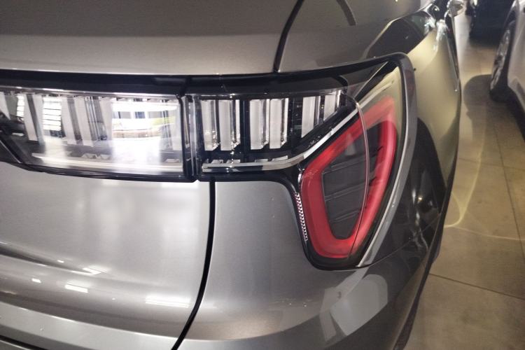 Used Lynk & Co 01 EM-P 2021 1.5TD PHEV Halo Exterior 3