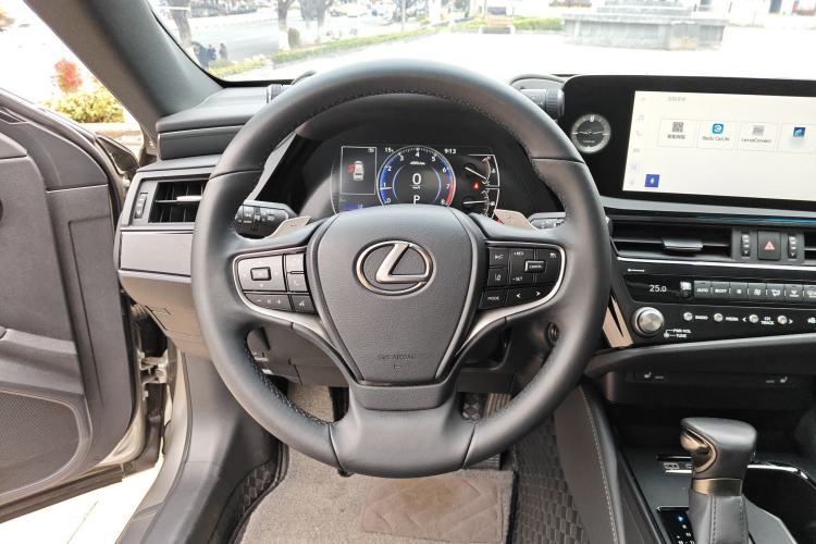 Used Lexus ES 2023 200 Excellence Edition
